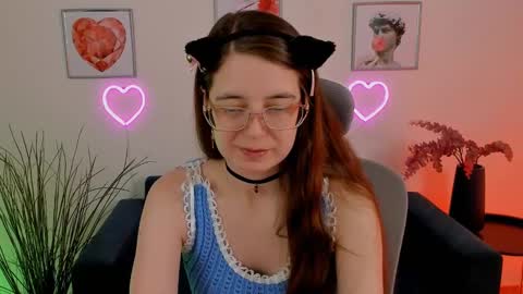 Snapshot of bellatrixllestrange chatting on 02.04.25 Bella. Ntmu online show from 02.04.25