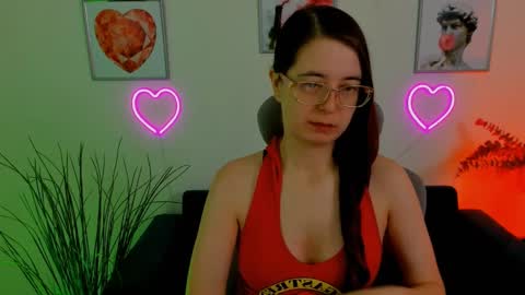 Snapshot of bellatrixllestrange chatting on 02.25.25 Bella. Ntmu online show from 02.25.25