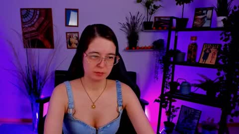 Snapshot of bellatrixllestrange chatting on 02.27.25 Bella. Ntmu online show from 02.27.25