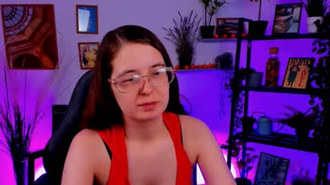 Snapshot of bellatrixllestrange chatting on 03.09.25 Bella. Ntmu online show from 03.09.25