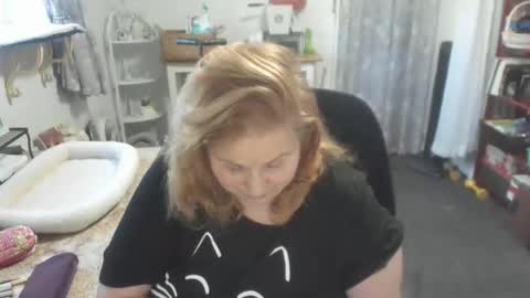 Snapshot of bellavoca chatting on 03.24.26 Bellavoca online show from 03.24.26