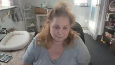 Snapshot of bellavoca chatting on 03.25.26 Bellavoca online show from 03.25.26