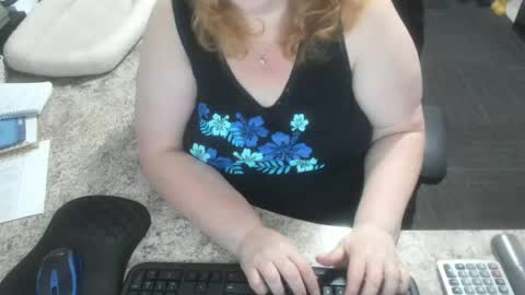 Snapshot of bellavoca chatting on 06.25.26 Bellavoca online show from 06.25.26