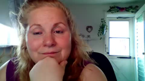Snapshot of bellavoca chatting on 07.14.26 Bellavoca online show from 07.14.26