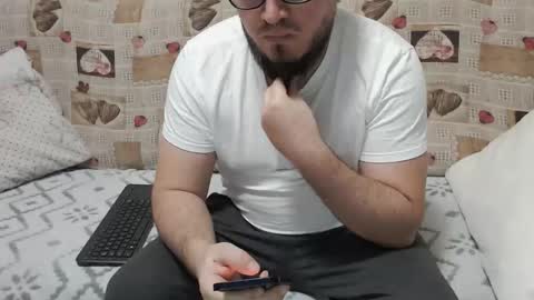 Snapshot of bellcazzoegrosso chatting on 04.10.26 bellcazzoegrosso online show from 04.10.26