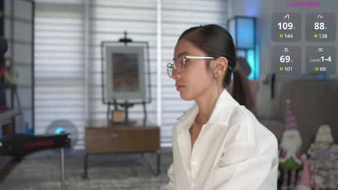 Snapshot of belle_adrienne chatting on 01.08.25 Belle Adrienne IG online show from 01.08.25