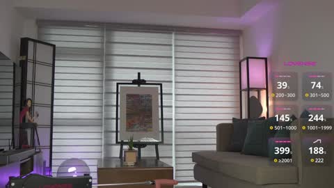 Snapshot of belle_adrienne chatting on 02.05.25 Belle Adrienne IG online show from 02.05.25