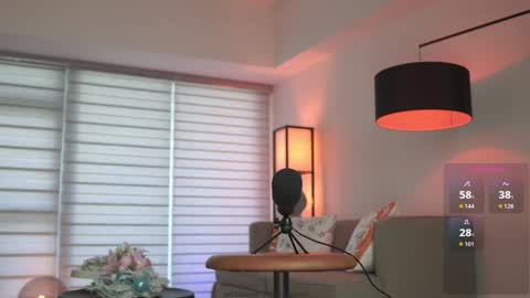 Snapshot of belle_adrienne chatting on 10.12.25 Belle Adrienne IG online show from 10.12.25