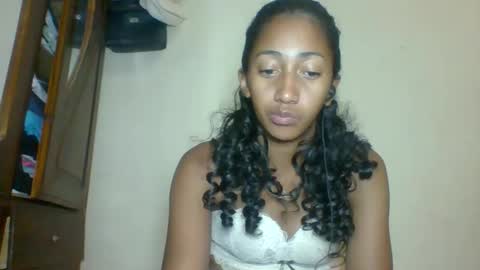 Snapshot of belle_annah chatting on 05.19.26 belle_annah online show from 05.19.26