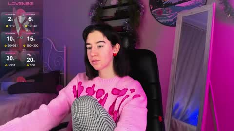 Snapshot of belle_via chatting on 12.15.24 Bella online show from 12.15.24