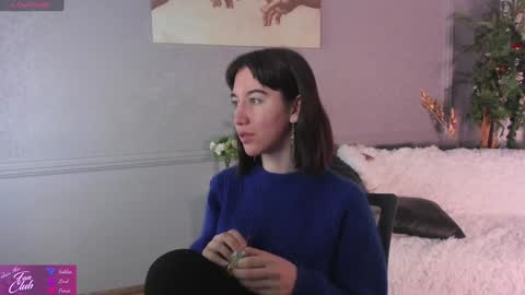 Snapshot of belle_via chatting on 12.31.24 Bella online show from 12.31.24