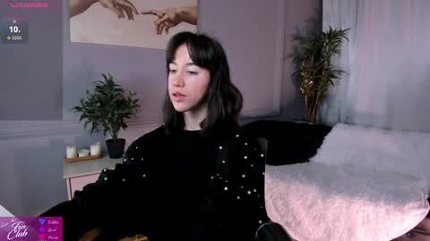 Snapshot of belle_via chatting on 02.27.25 Bella online show from 02.27.25