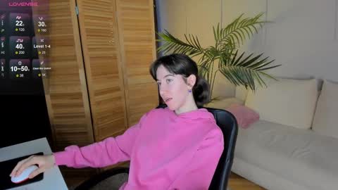 Snapshot of belle_via chatting on 02.28.25 Bella online show from 02.28.25