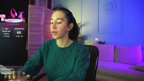 Snapshot of belle_via chatting on 10.14.25 Bella online show from 10.14.25