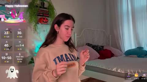 Snapshot of belle_via chatting on 11.02.25 Bella online show from 11.02.25