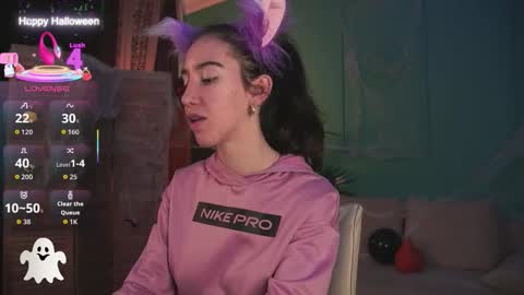 Snapshot of belle_via chatting on 11.03.25 Bella online show from 11.03.25