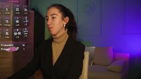 Snapshot of belle_via chatting on 11.14.25 Bella online show from 11.14.25