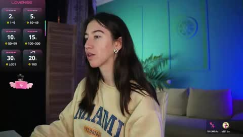 Snapshot of belle_via chatting on 11.15.25 Bella online show from 11.15.25