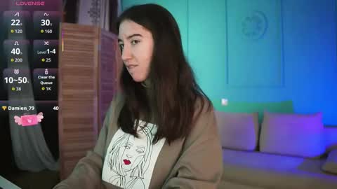 Snapshot of belle_via chatting on 12.05.25 Bella online show from 12.05.25