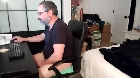 Snapshot of bellequeue19758 chatting on 11.28.25 bellequeue19758 online show from 11.28.25