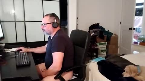 Snapshot of bellequeue19758 chatting on 12.04.25 bellequeue19758 online show from 12.04.25