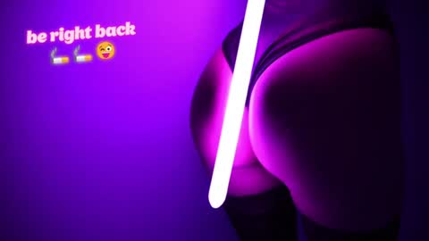 Snapshot of bellezza_ chatting on 12.02.24 Your Annabelle Wolf online show from 12.02.24