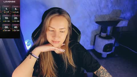 Snapshot of bellezza_ chatting on 12.10.24 Your Annabelle Wolf online show from 12.10.24