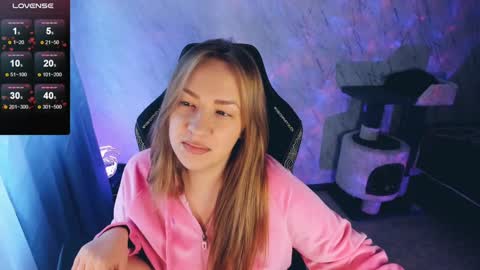 Snapshot of bellezza_ chatting on 12.11.24 Your Annabelle Wolf online show from 12.11.24