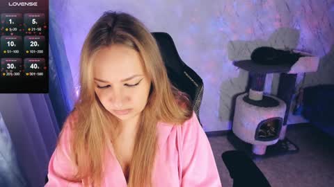 Snapshot of bellezza_ chatting on 12.17.24 Your Annabelle Wolf online show from 12.17.24