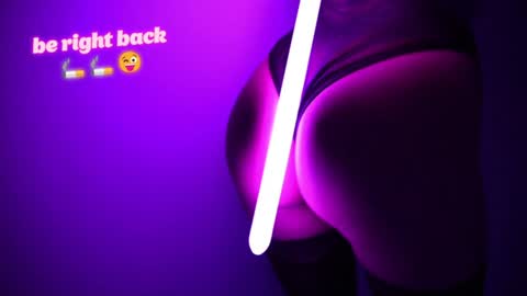 Your Annabelle Wolf  online show from 01.21.25