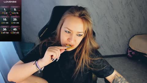 Snapshot of bellezza_ chatting on 01.27.25 Your Annabelle Wolf online show from 01.27.25