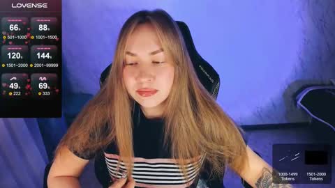 Snapshot of bellezza_ chatting on 02.12.25 Your Annabelle Wolf online show from 02.12.25