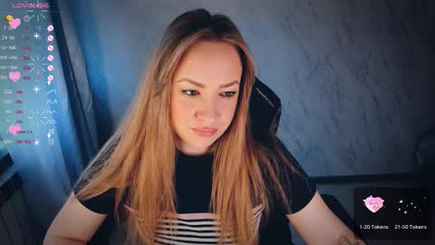 Snapshot of bellezza_ chatting on 09.24.25 Your Annabelle Wolf online show from 09.24.25