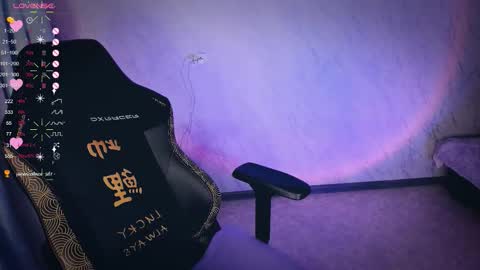 Snapshot of bellezza_ chatting on 09.25.25 Your Annabelle Wolf online show from 09.25.25