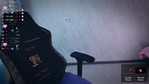 Snapshot of bellezza_ chatting on 09.29.25 Your Annabelle Wolf online show from 09.29.25