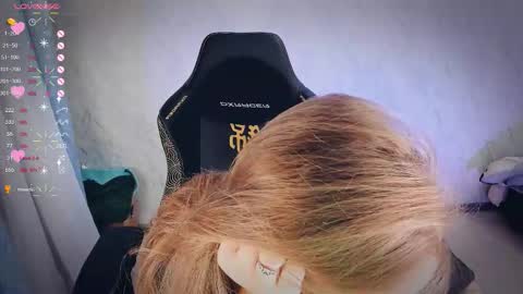 Snapshot of bellezza_ chatting on 11.08.25 Your Annabelle Wolf online show from 11.08.25