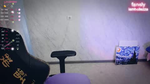 Snapshot of bellezza_ chatting on 11.16.25 Your Annabelle Wolf online show from 11.16.25