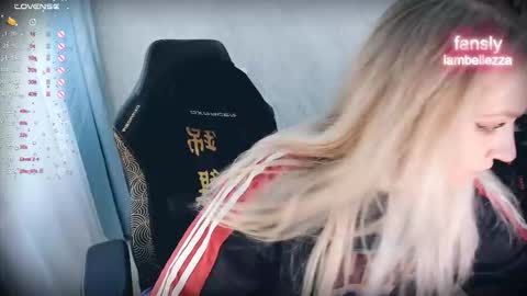 Snapshot of bellezza_ chatting on 01.13.26 Your Annabelle Wolf online show from 01.13.26