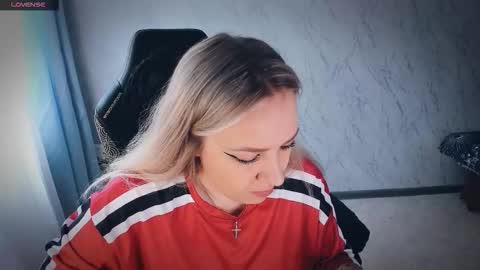 Snapshot of bellezza_ chatting on 02.10.26 Your Annabelle Wolf online show from 02.10.26