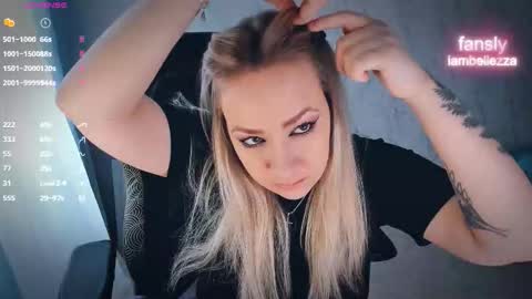 Snapshot of bellezza_ chatting on 02.24.26 Your Annabelle Wolf online show from 02.24.26