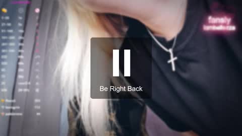 Snapshot of bellezza_ chatting on 02.24.26 Your Annabelle Wolf online show from 02.24.26