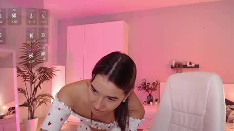 Bella online show from 09.23.25