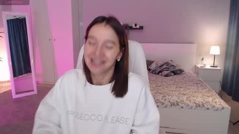 Bella online show from 09.27.25