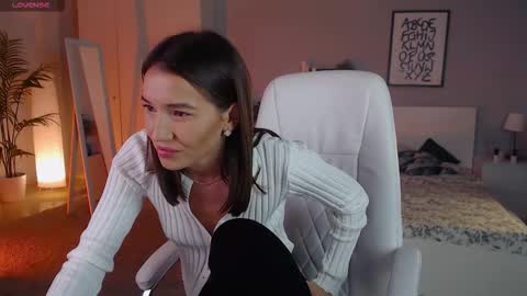 Bella online show from 10.08.25