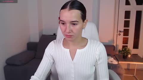 Bella online show from 10.15.25