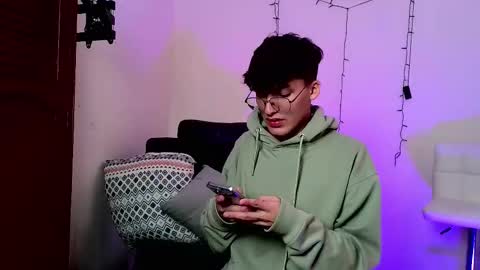 Neon online show from 11.12.25