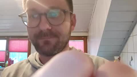 Snapshot of ben00189 chatting on 03.19.26 ben00189 online show from 03.19.26