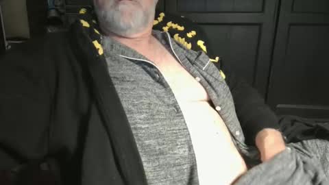 Snapshot of bendrinkin chatting on 12.06.24 bendrinkin online show from 12.06.24