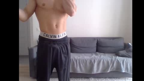 Snapshot of beniamain chatting on 03.08.25 Alan online show from 03.08.25