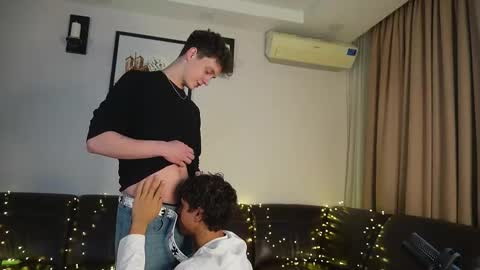 Snapshot of benjamin_ar chatting on 12.18.25 benjamin_ar online show from 12.18.25